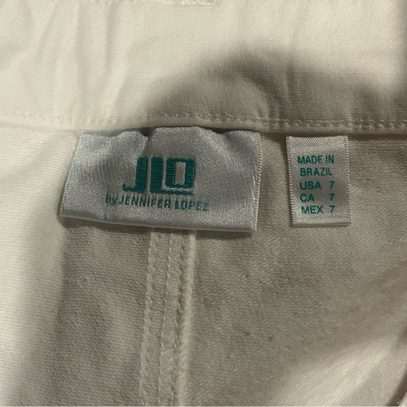 **** New Jennifer Lopez White Jeans, Size 7 - Picture 2 of 7